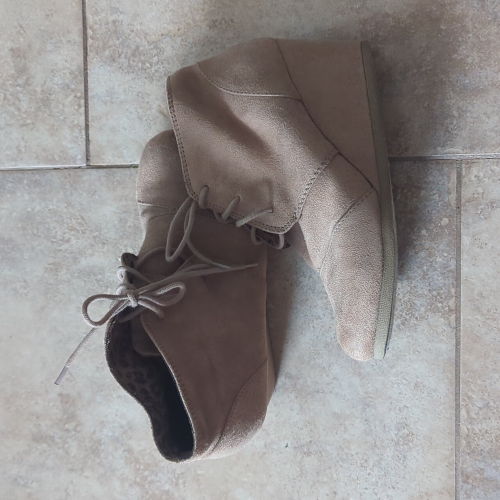 Cute beige booties